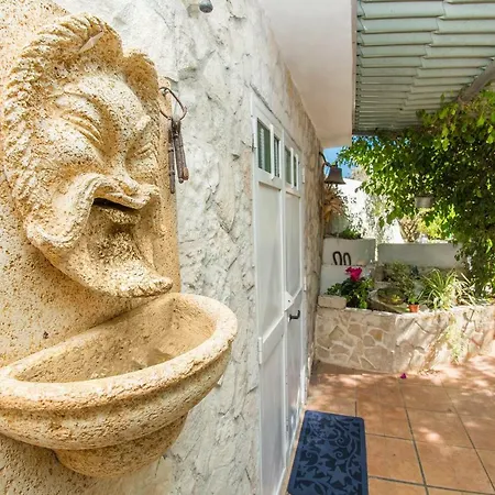 Trullo Mariposa Vila